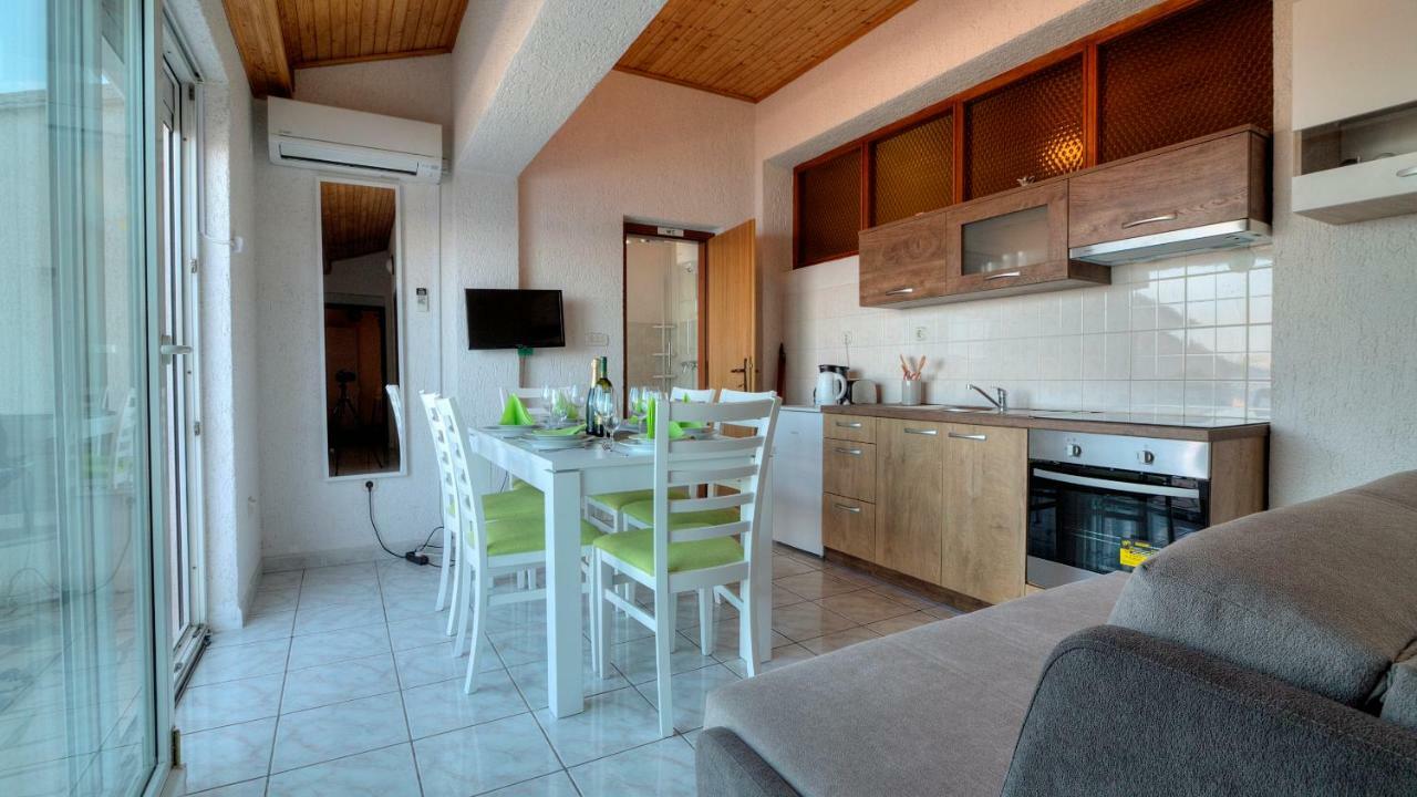 Senj Apartment Buitenkant foto