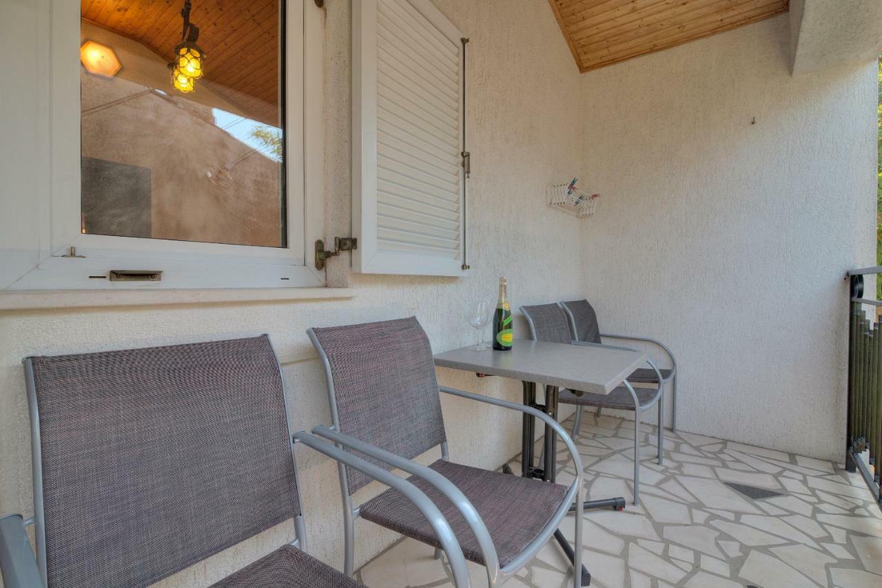 Senj Apartment Buitenkant foto
