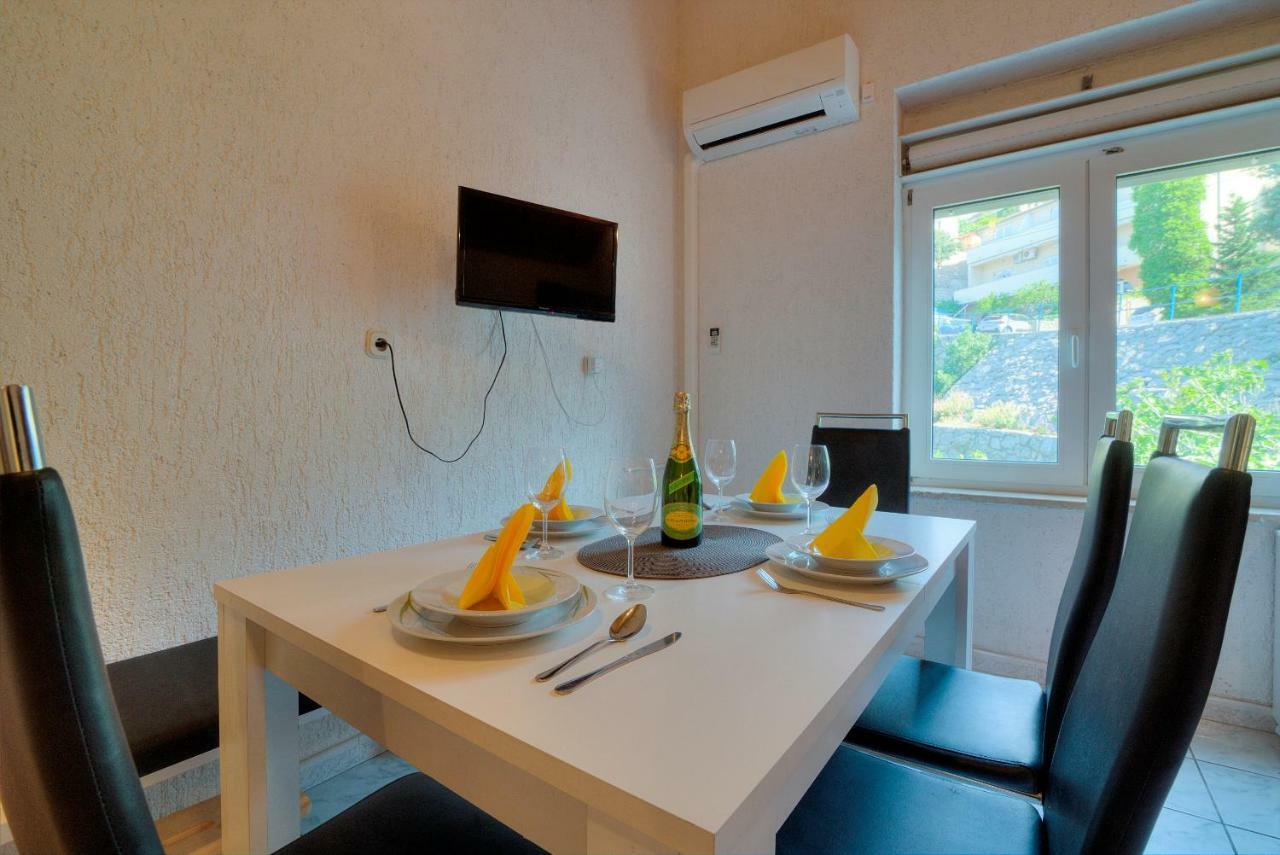 Senj Apartment Buitenkant foto