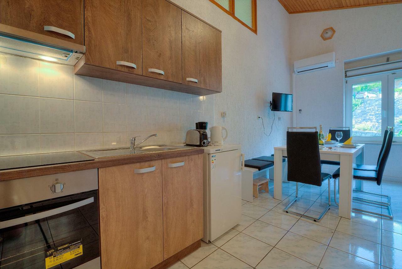 Senj Apartment Buitenkant foto