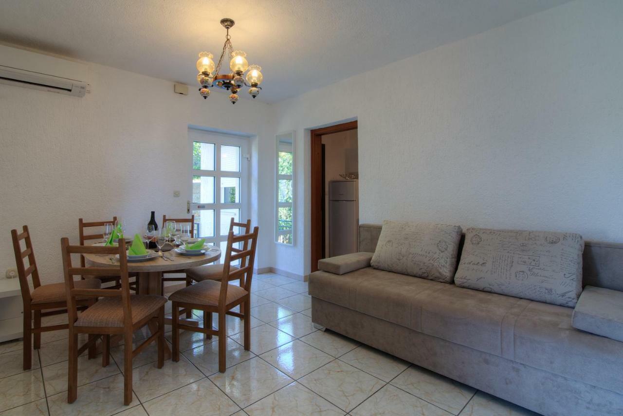 Senj Apartment Buitenkant foto